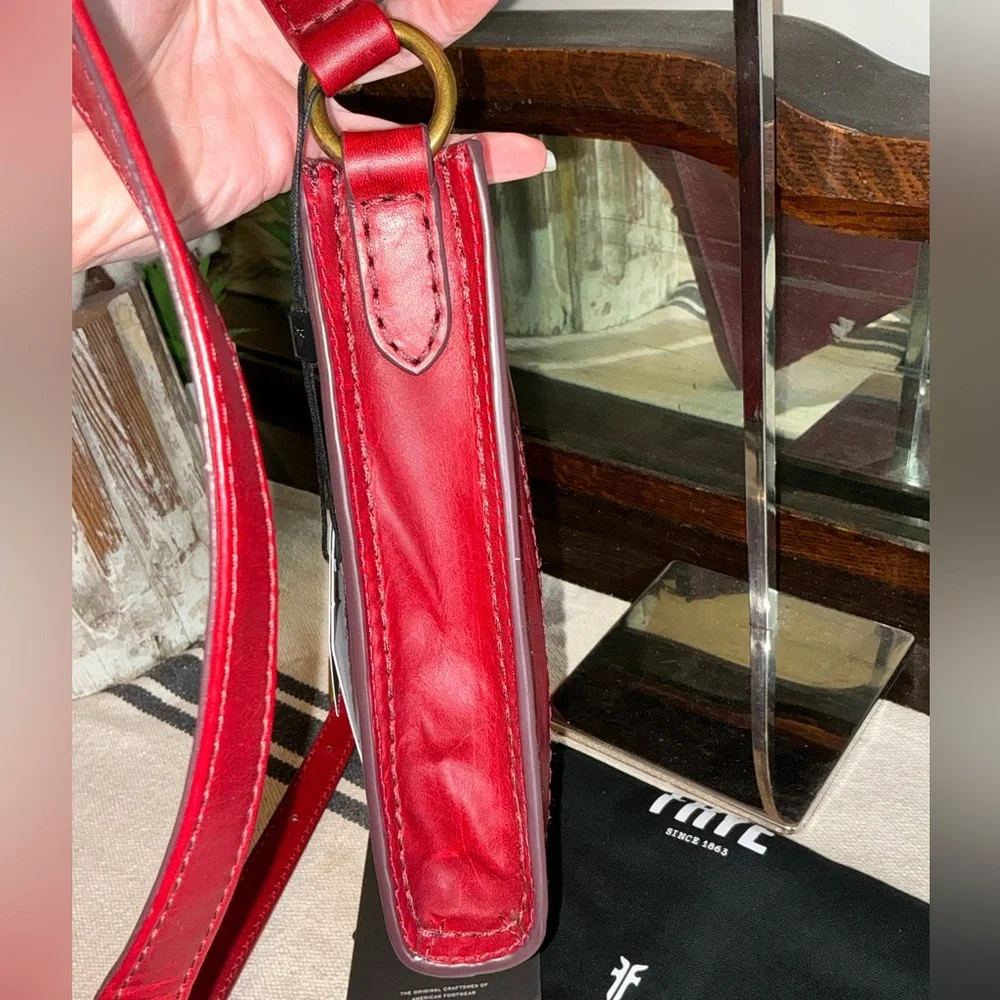 NWT Frye Leather Melissa Zip Top Saddle Crossbody Berry Lacquer Red MSRP $198